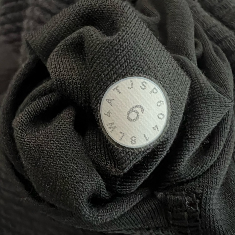 Lululemon On Repeat Bomber Textured Zip Up Jacket Color Black Size 6 - Picture 10 of 16